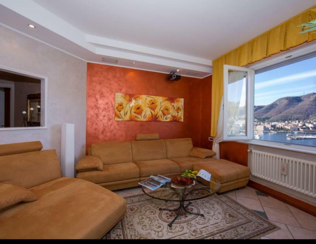 Lo Specchio Sul Lago - The House Of Travelers Côme Extérieur photo