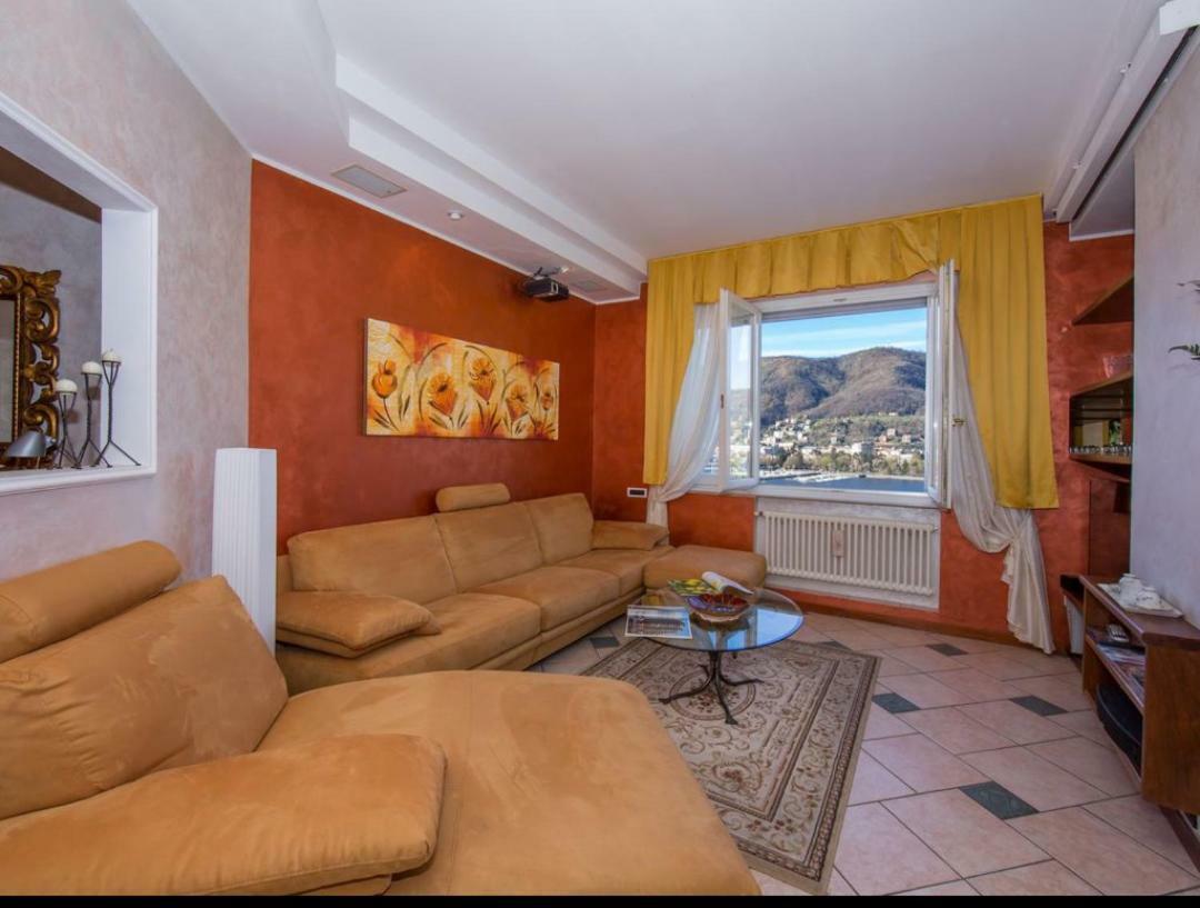 Lo Specchio Sul Lago - The House Of Travelers Côme Extérieur photo